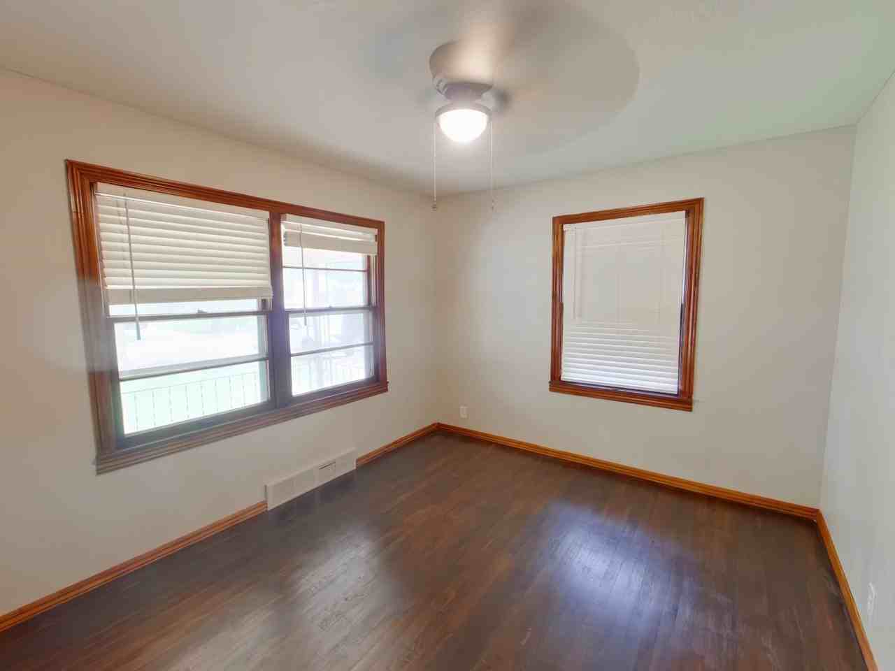 1739 Lexington Rd - Photo 6 of 10