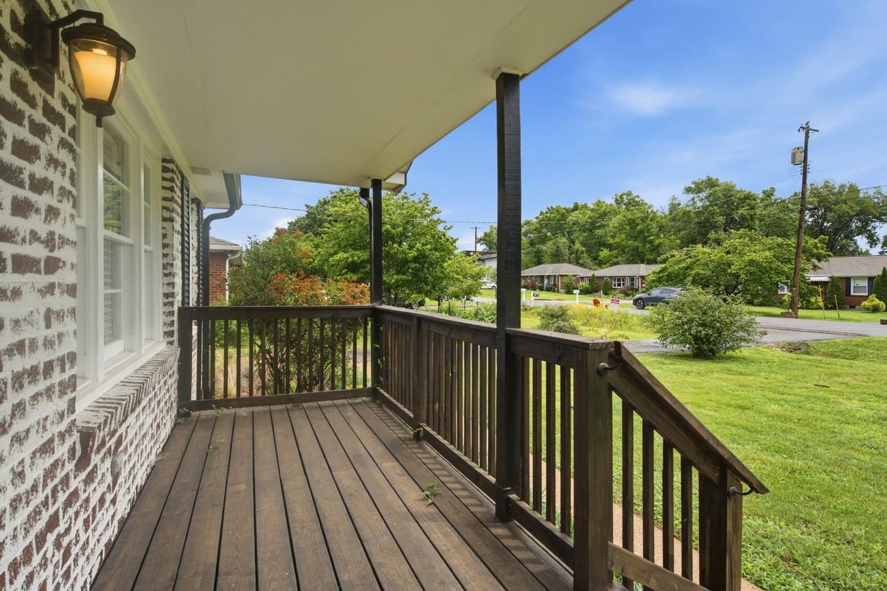 4207 Glynda Dr - Photo 5 of 32