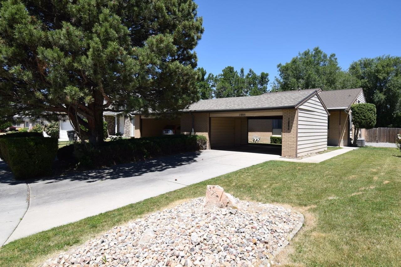 1885 E Jeremy Ct - Photo 2 of 28