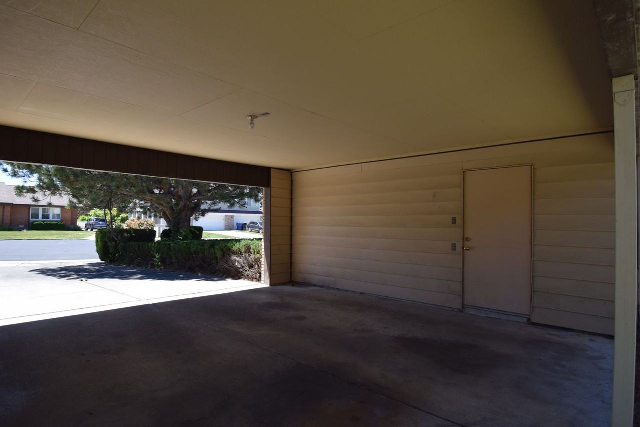 1885 E Jeremy Ct - Photo 5 of 28