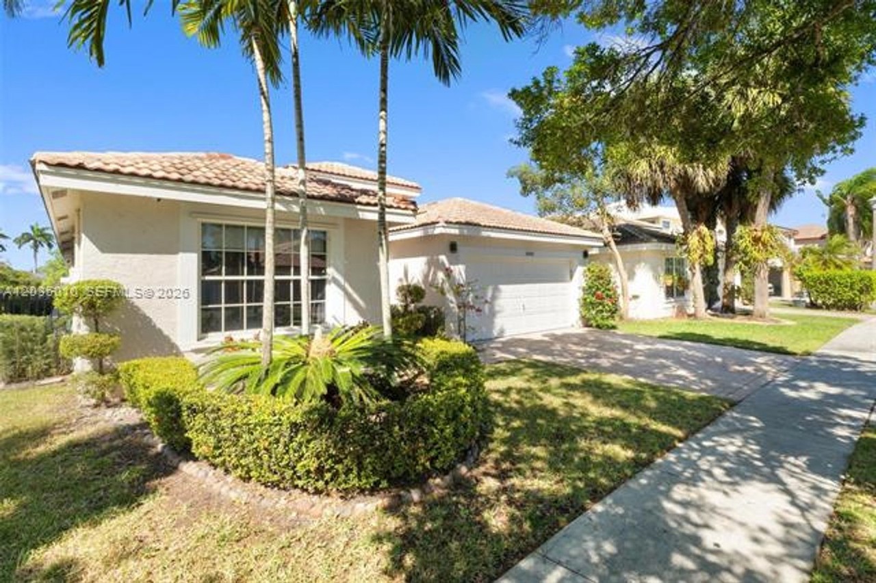 18061 Sw 33rd St - Photo 4 of 50