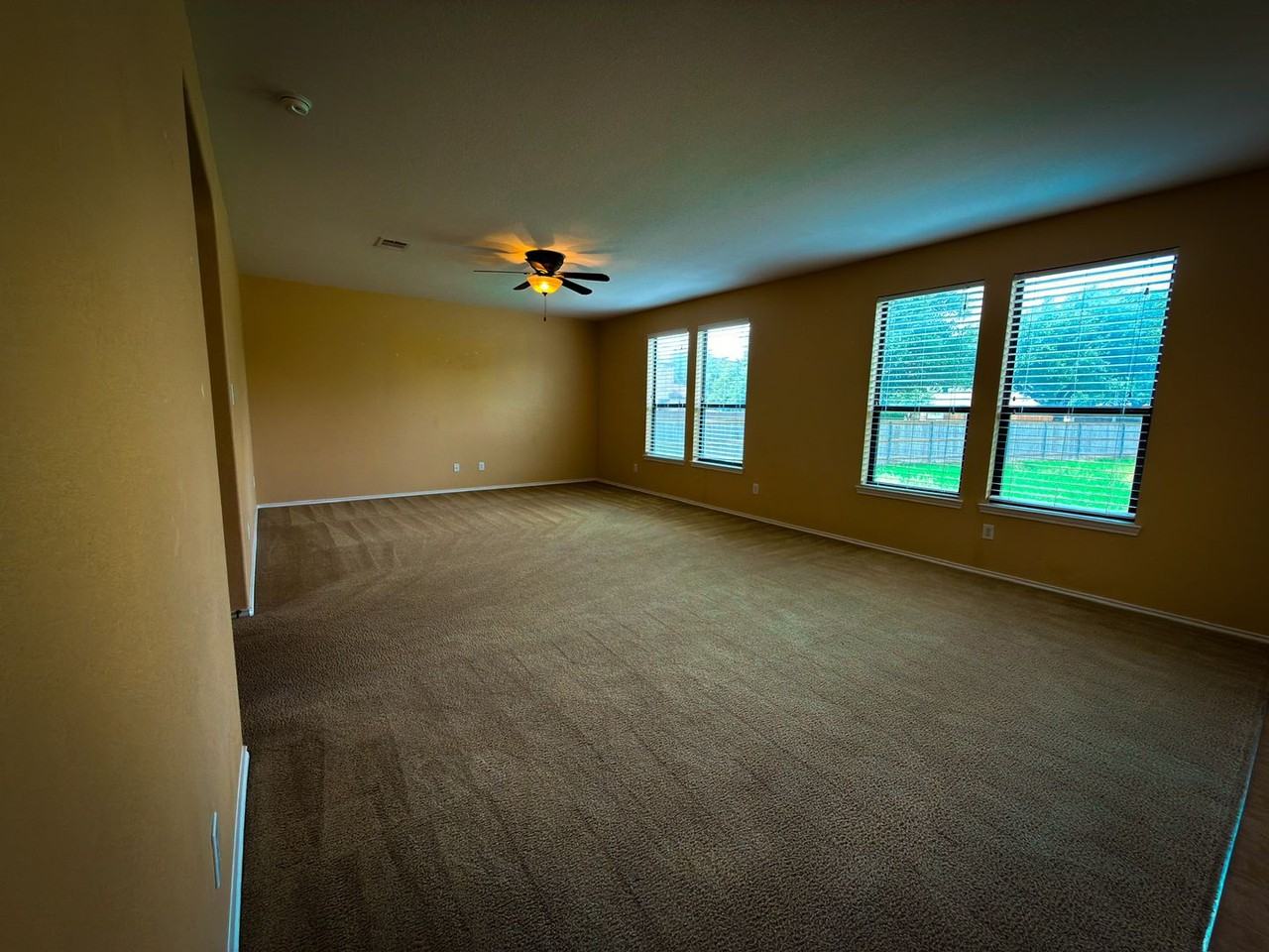 2250 Howry Dr - Photo 6 of 26
