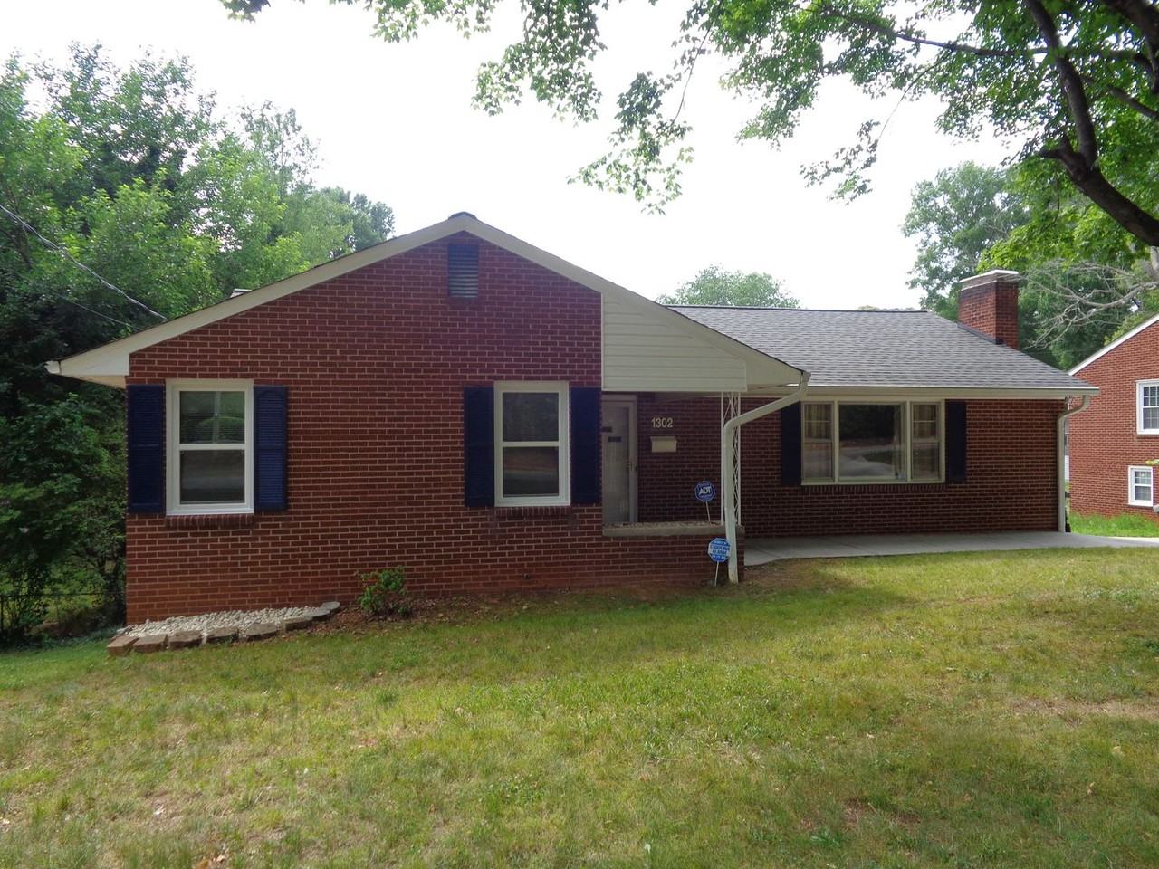1302 Miller St - Photo 2 of 17