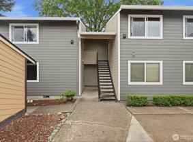 605 Se 121st Ave - Photo 1 of 1
