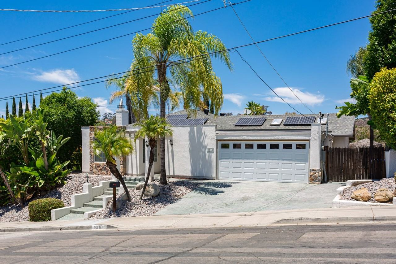 5564 Lone Star Dr - Photo 4 of 45