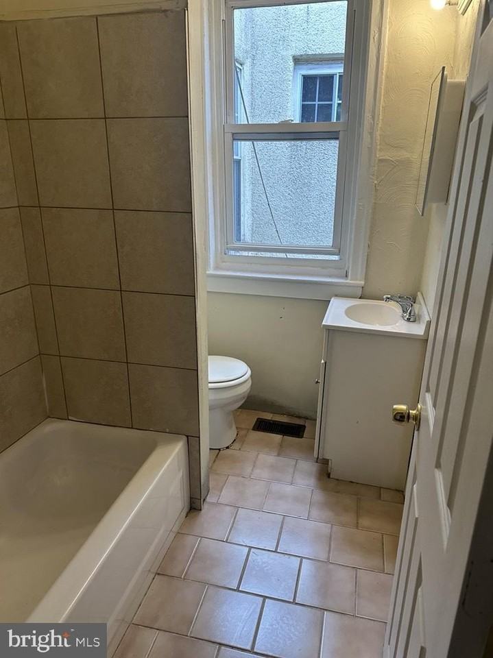 3022 Agate St - Photo 4 of 5