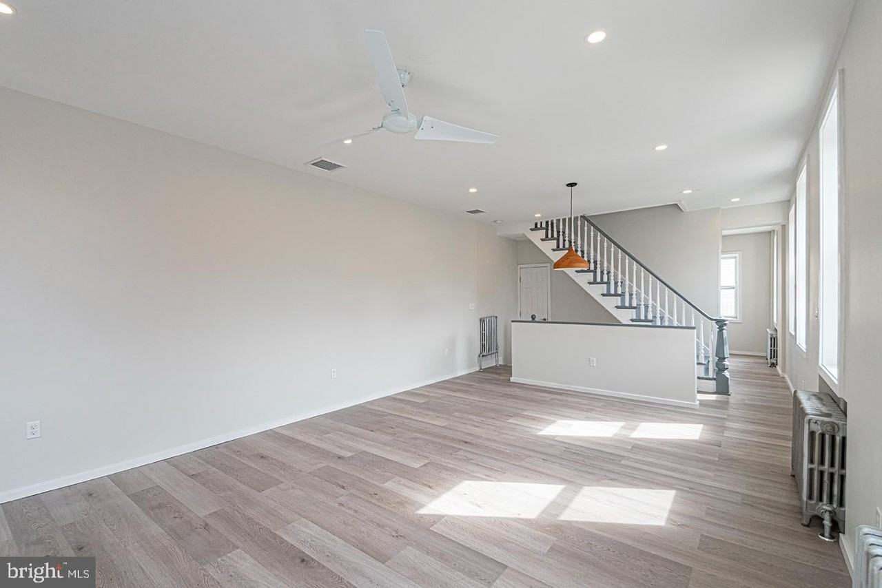 825 S 12th St #B - Photo 3 of 23