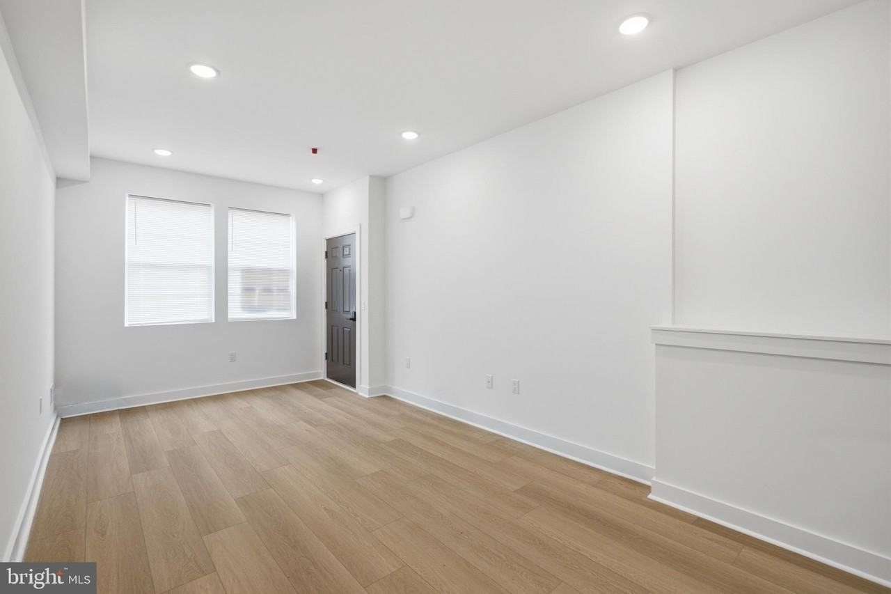 2503 N 12th St #1 - Photo 4 of 20