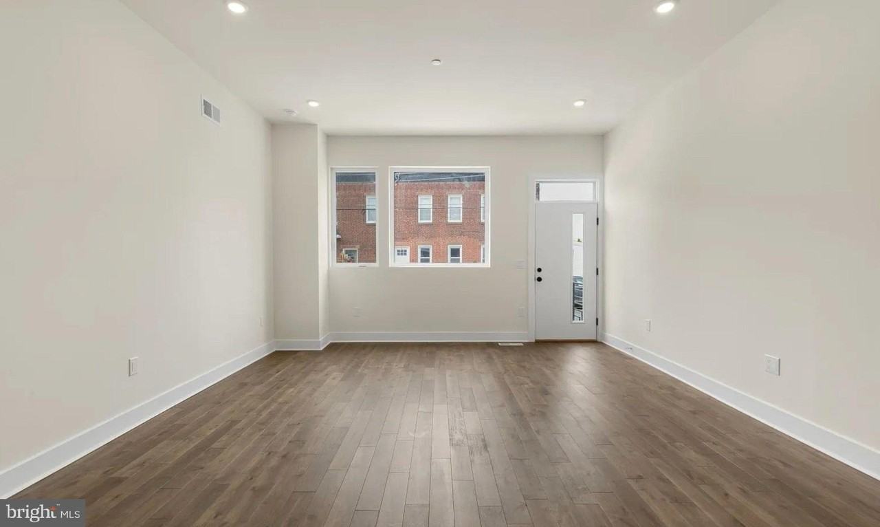 2719 Lefevre St - Photo 4 of 33
