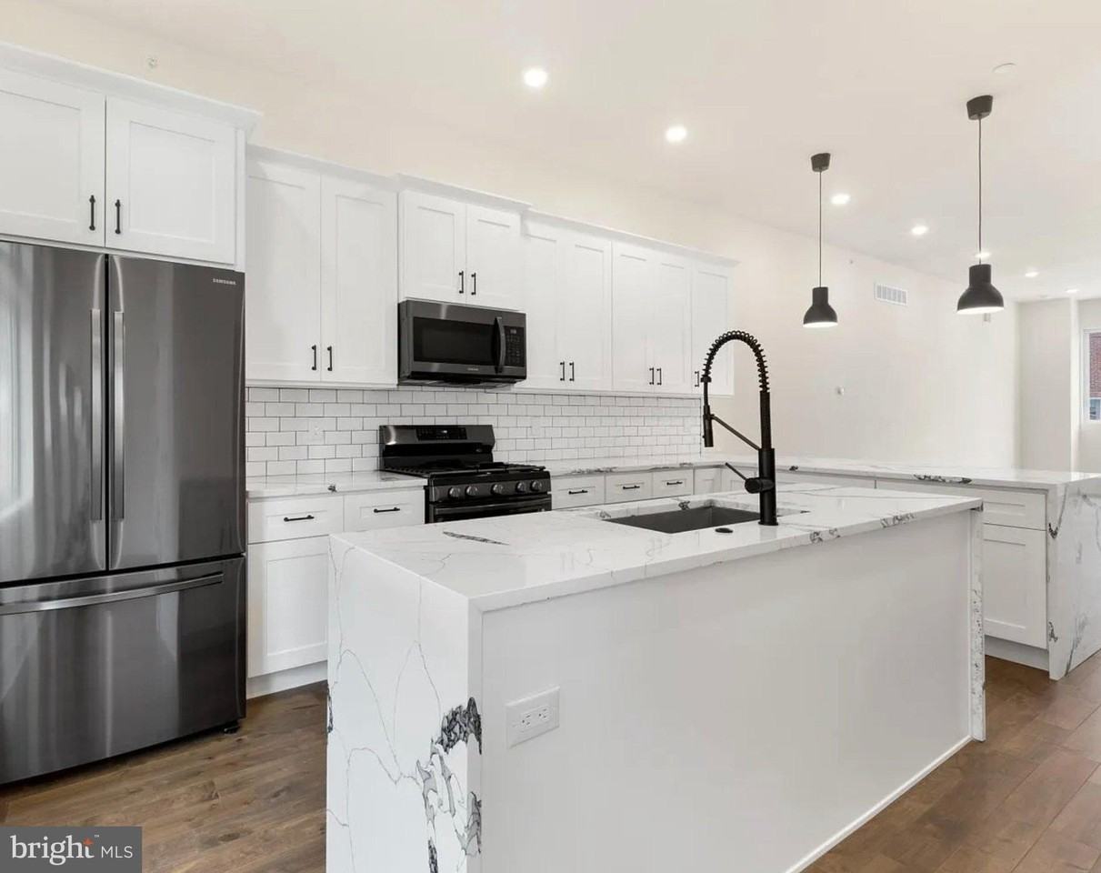 2719 Lefevre St - Photo 7 of 33