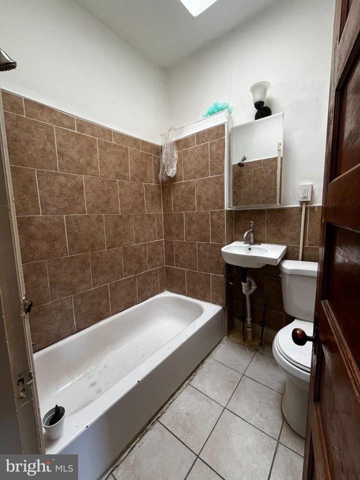 2914 N Judson St - Photo 7 of 9