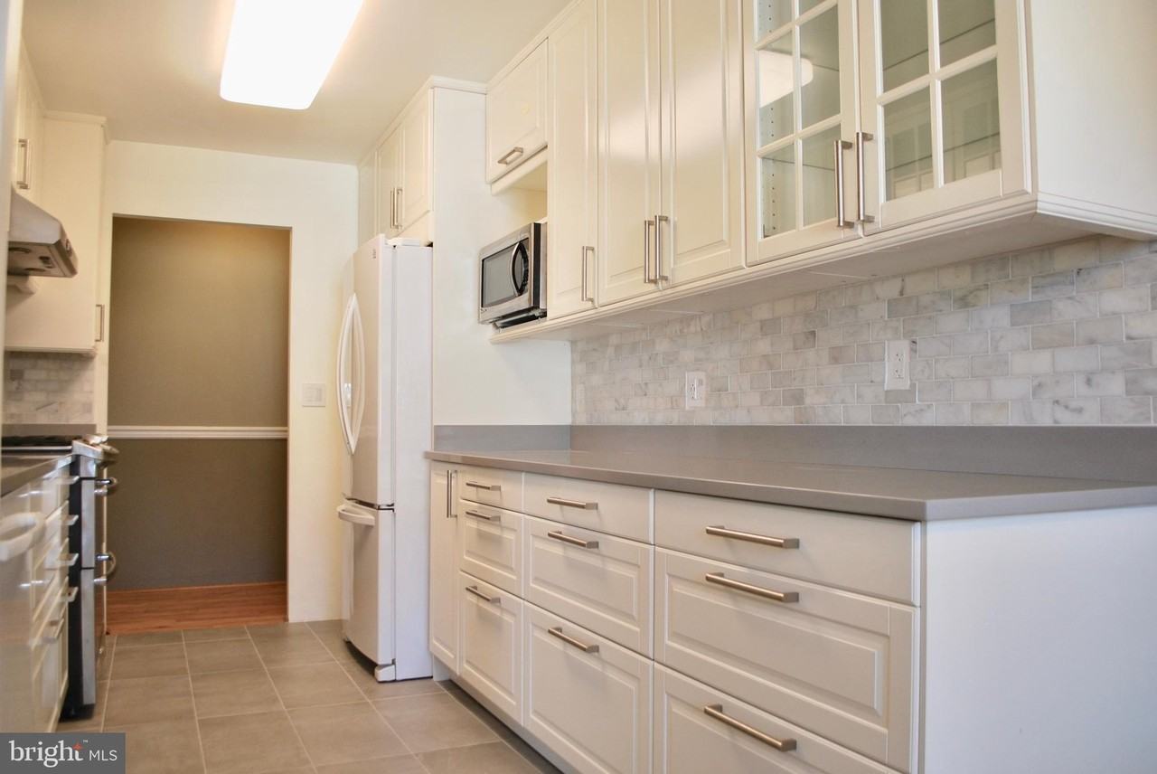 2850 Dover Ln #203 - Photo 4 of 21