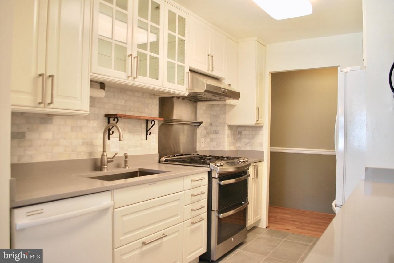 2850 Dover Ln #203 - Photo 5 of 21