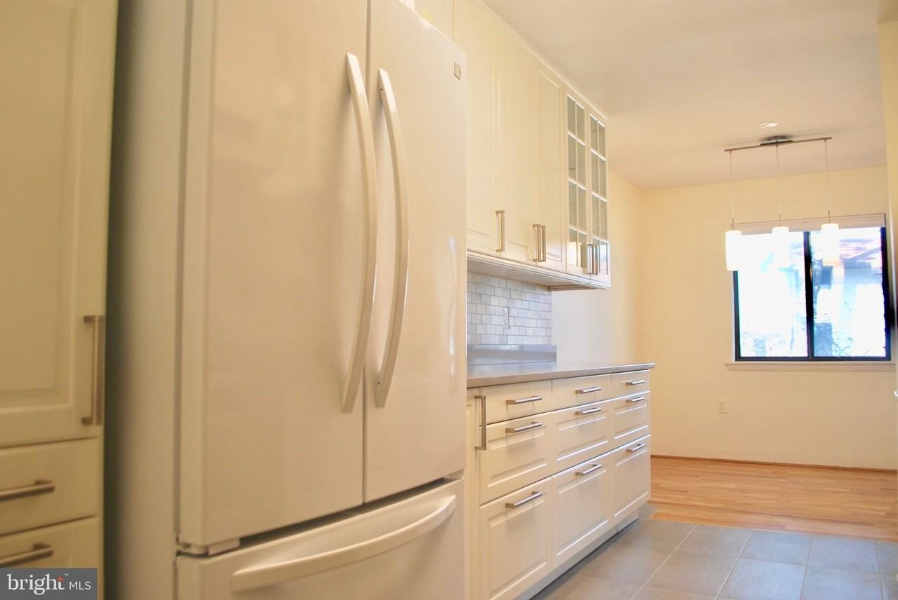 2850 Dover Ln #203 - Photo 6 of 21