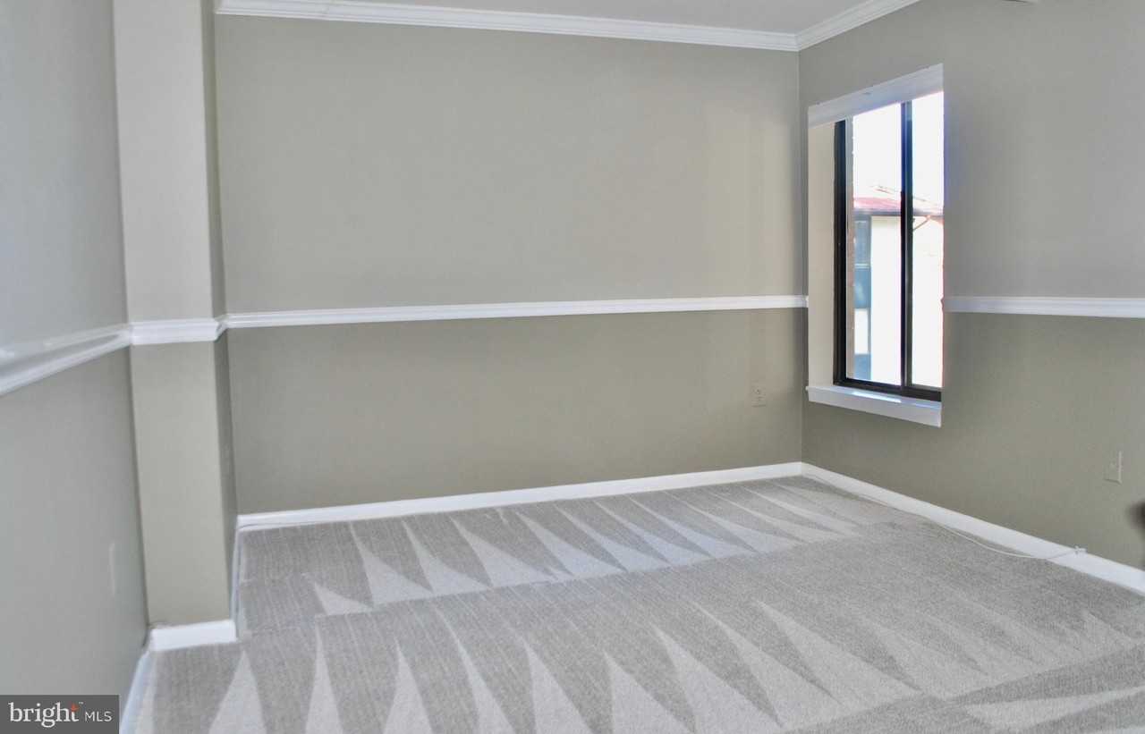 2850 Dover Ln #203 - Photo 7 of 21