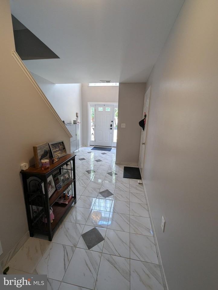 5181 Ballycastle Cir - Photo 4 of 31