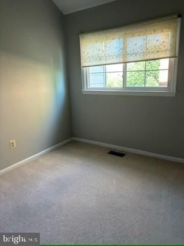 5142 Woodford Dr - Photo 2 of 20