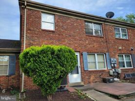 9711 Hagel Cir #E - Photo 1 of 1