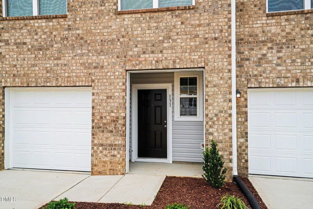 131 S Meyers Court - Photo 3 of 25