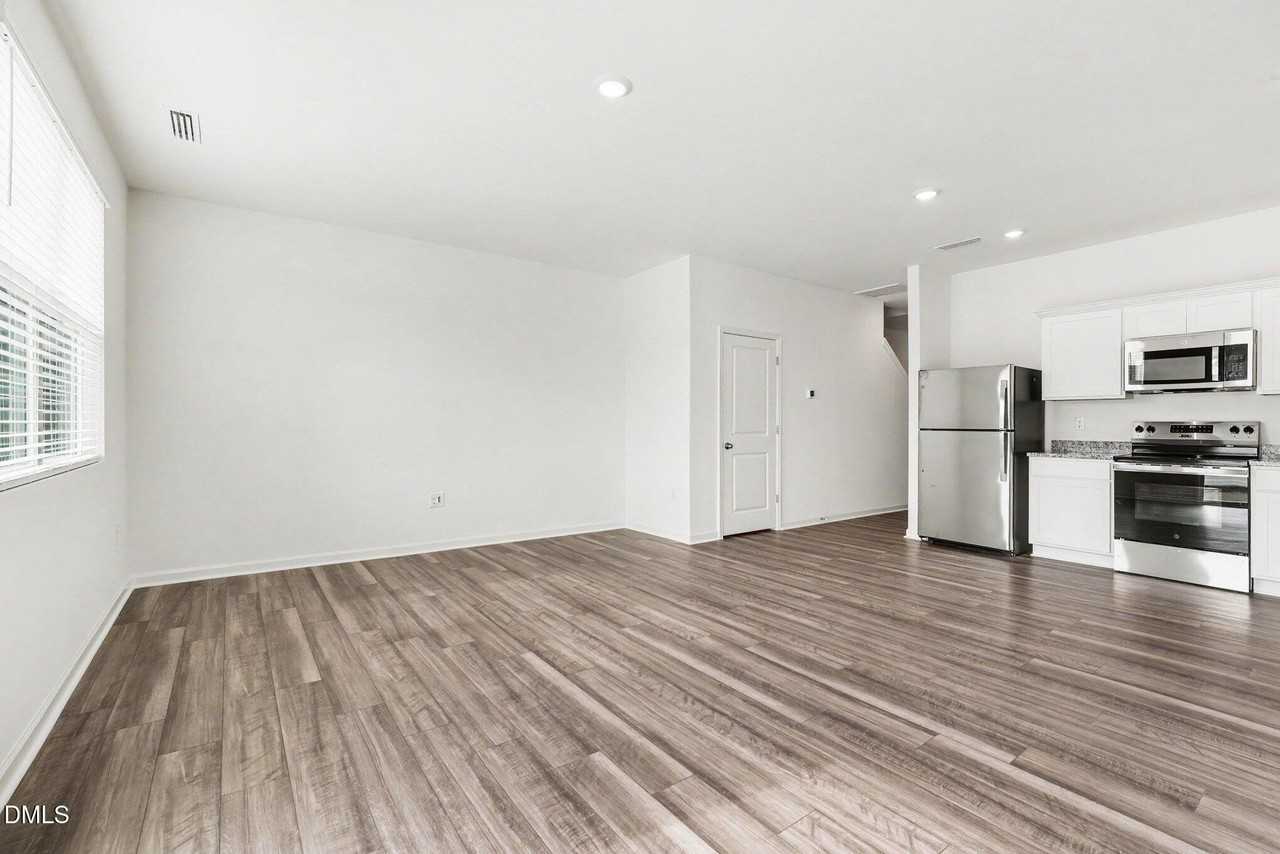 131 S Meyers Court - Photo 6 of 25