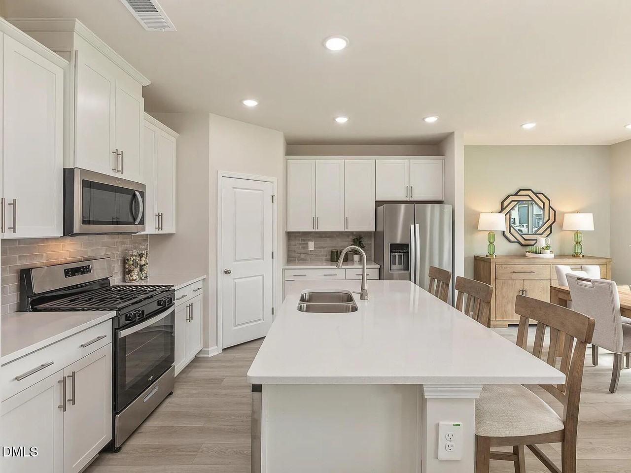 407 White Birch Ln - Photo 2 of 12
