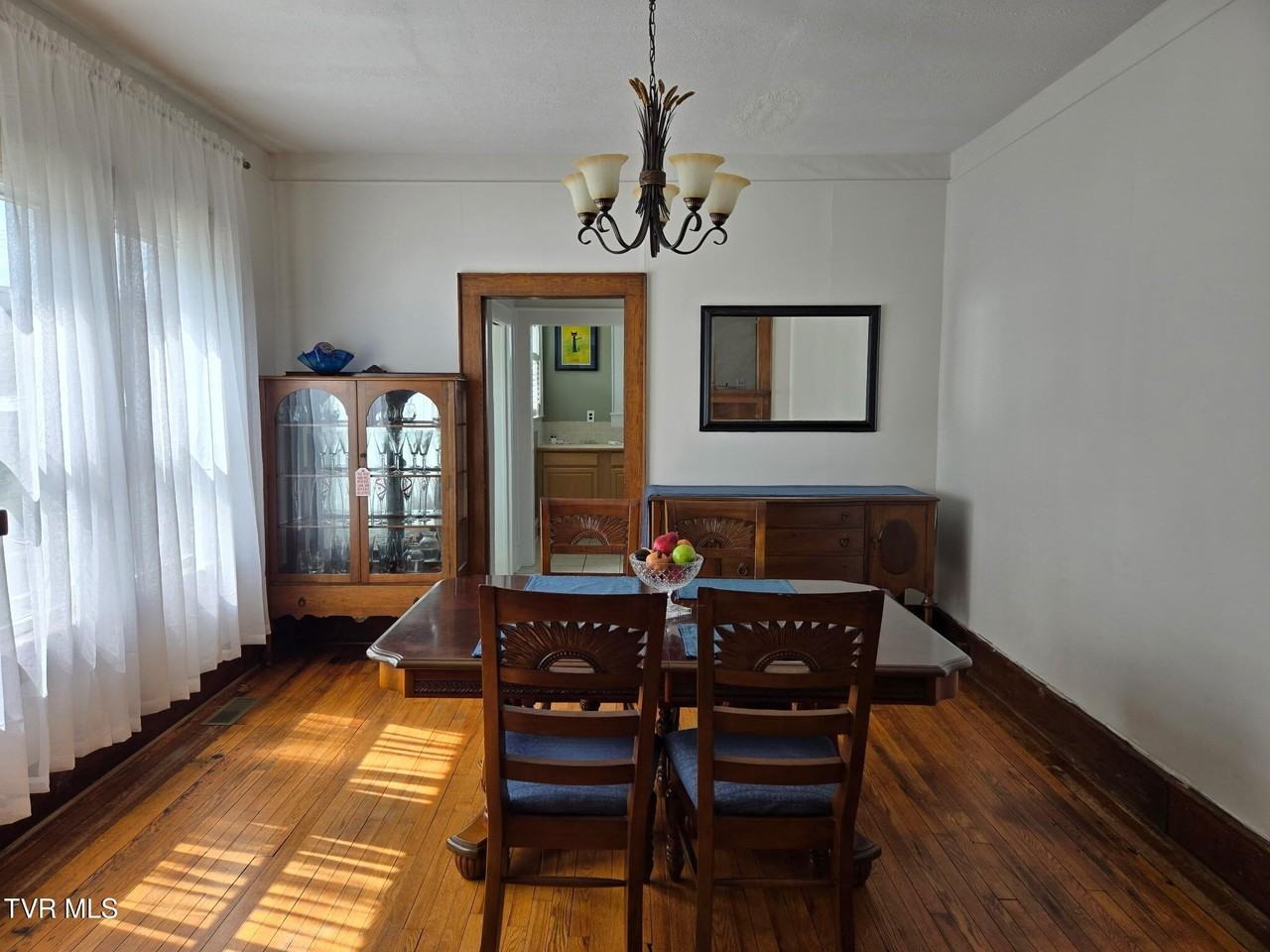428 W Maple St - Photo 7 of 16