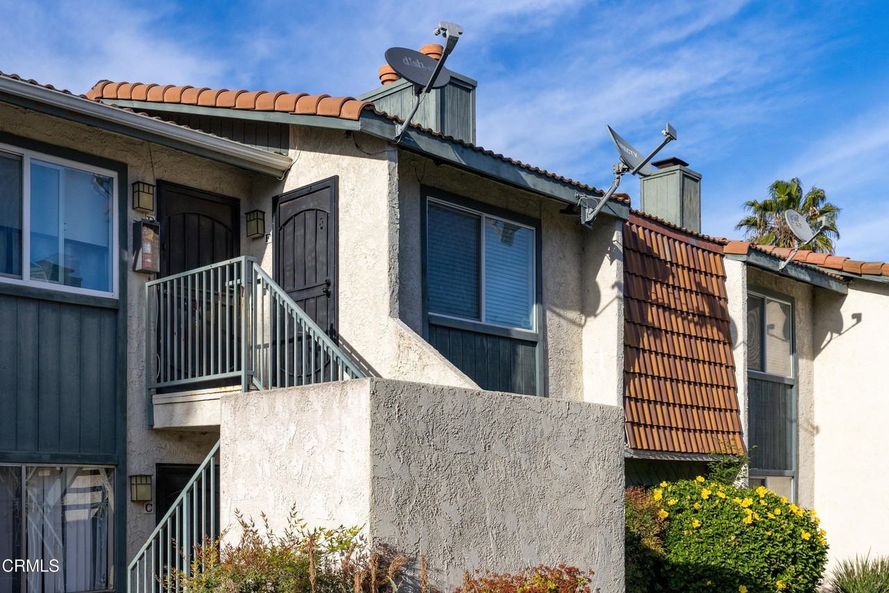126 E Ventura St #F - Photo 2 of 17