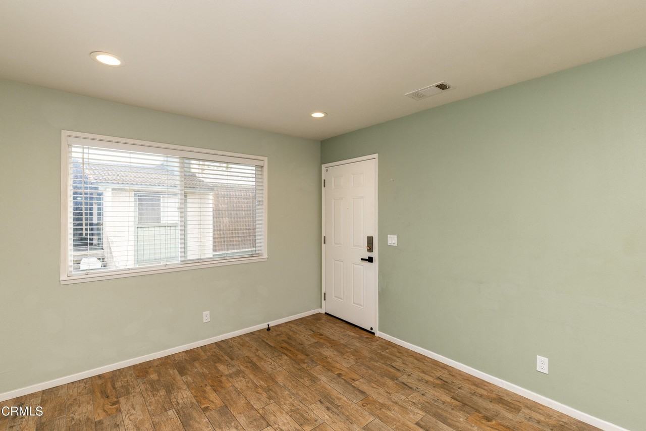 126 E Ventura St #F - Photo 6 of 17