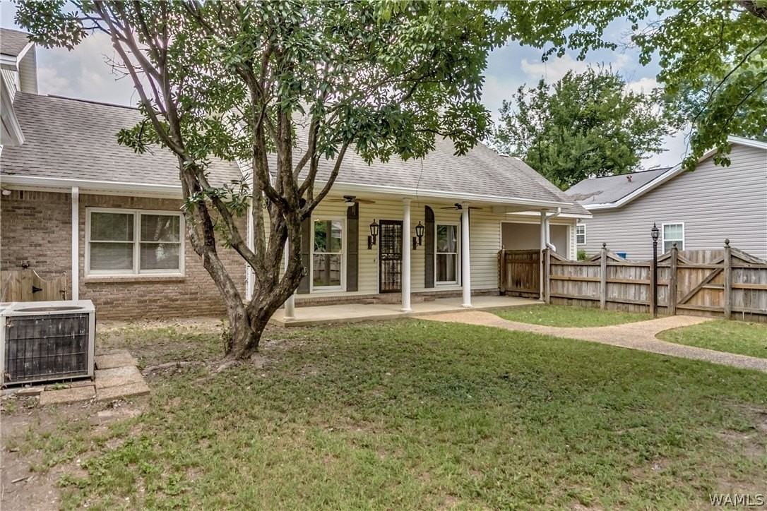 1624 5th Ave - Photo 3 of 39