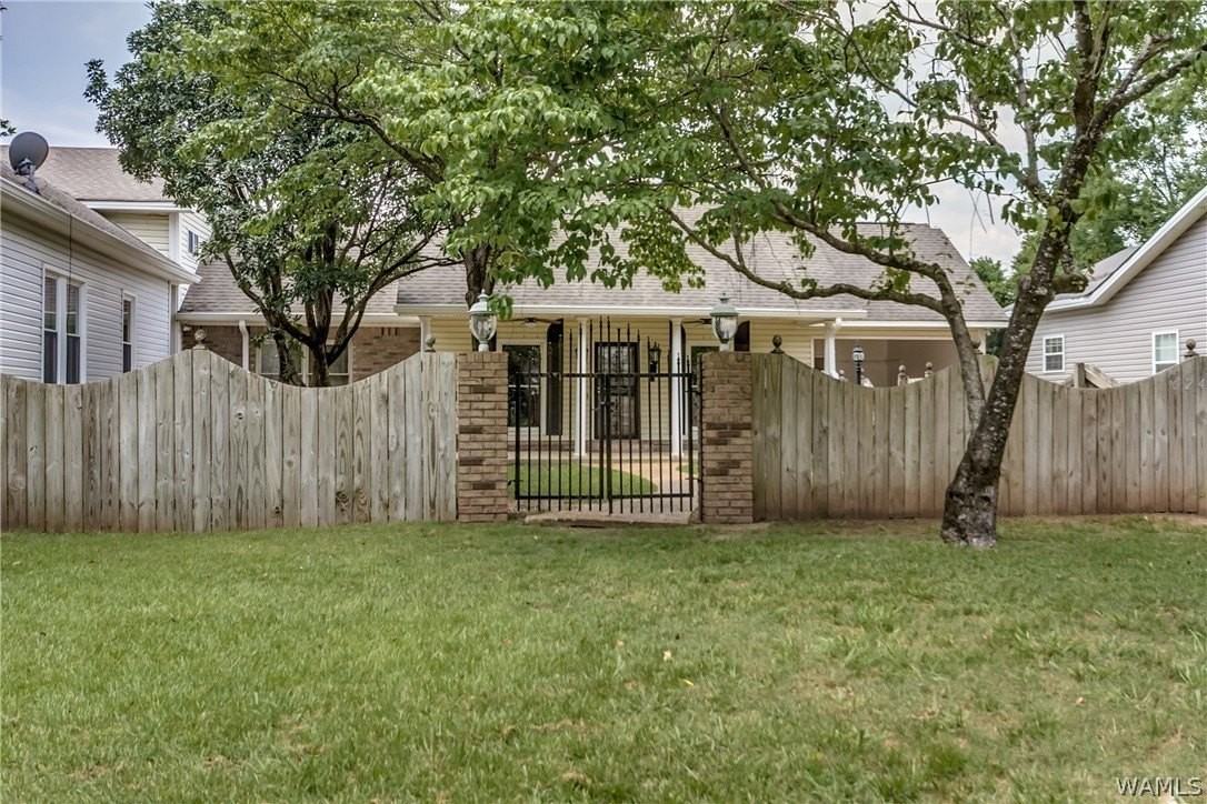 1624 5th Ave - Photo 5 of 39