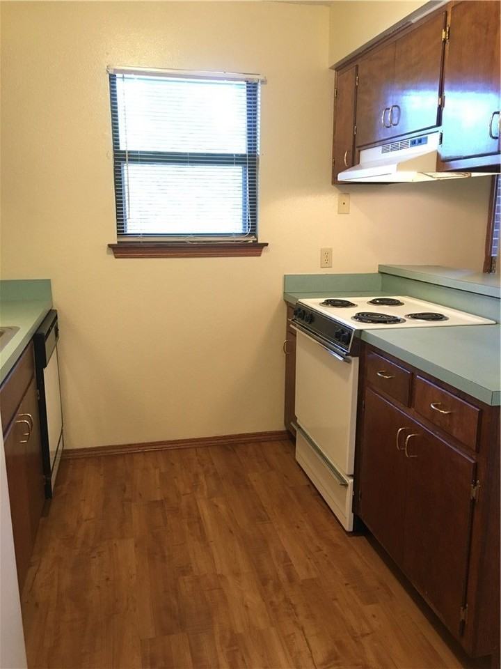 1650 N Sang Ave #108 - Photo 2 of 7