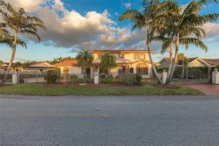 19701 W Oakmont Dr - Photo 1 of 1