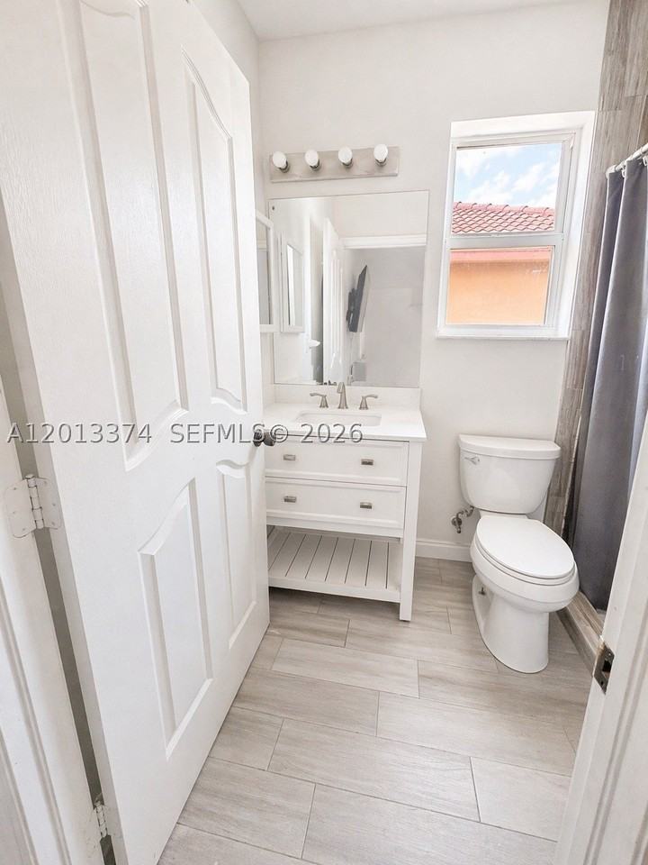 993 Ne 3rd Ave - Photo 6 of 16