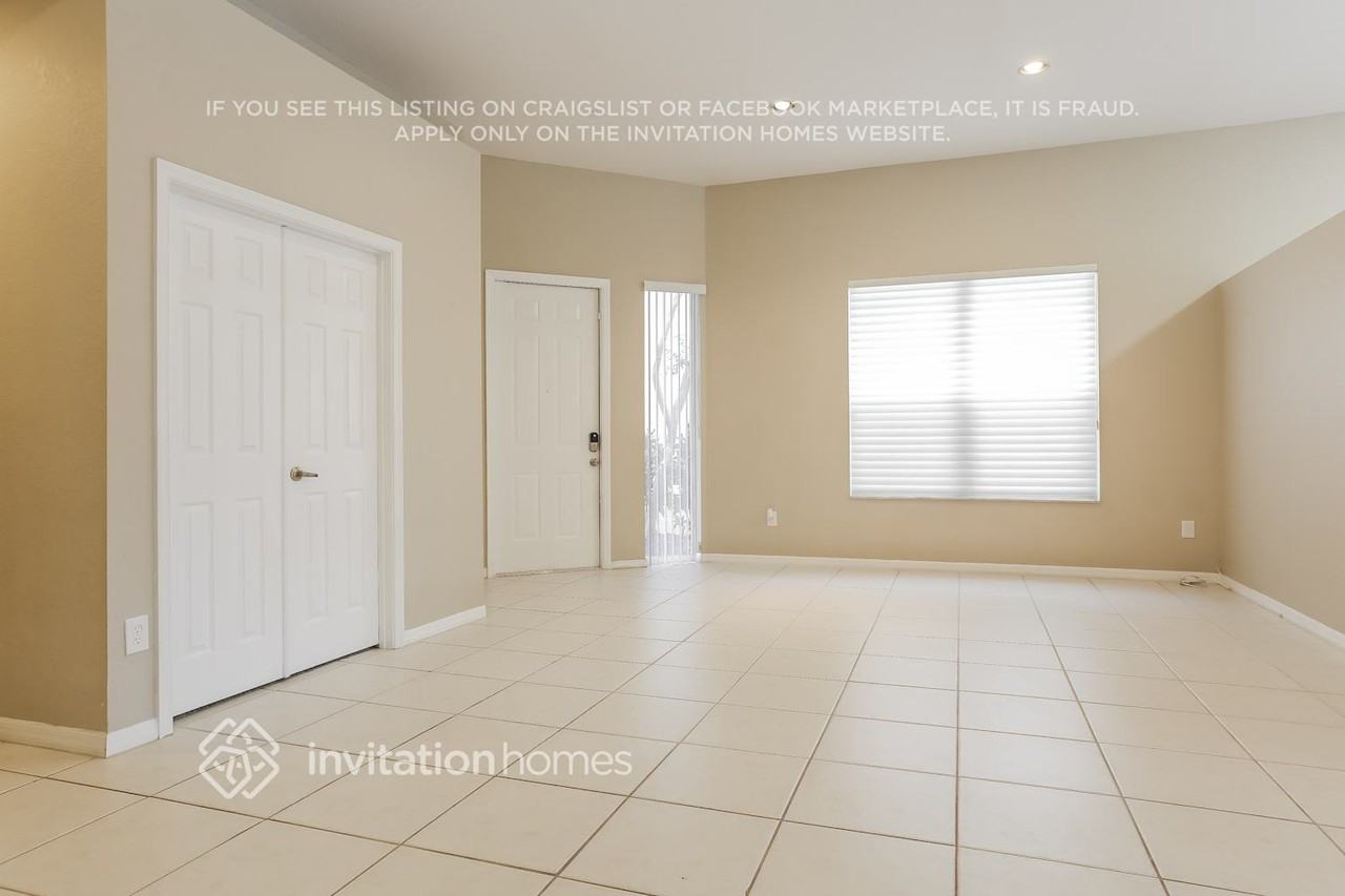7586 Nw 60th Ln - Photo 2 of 20