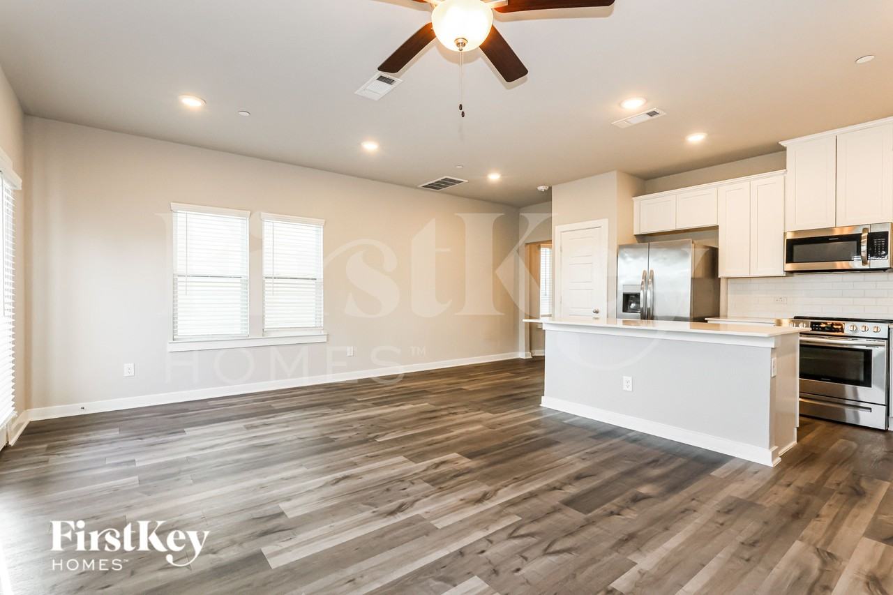 357 N Centro Cir - Photo 3 of 19