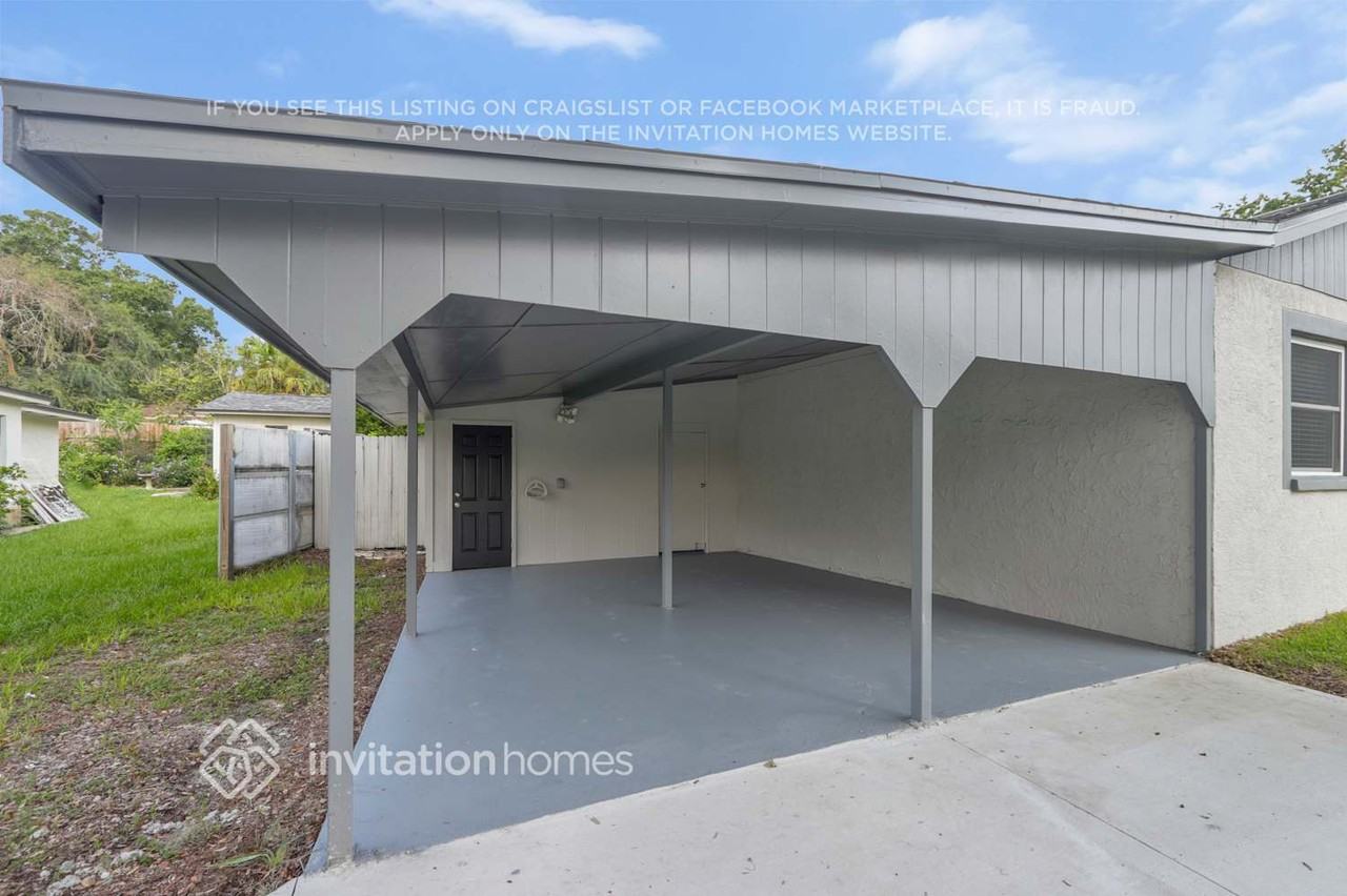 810 Bishop Pl - Photo 4 of 31
