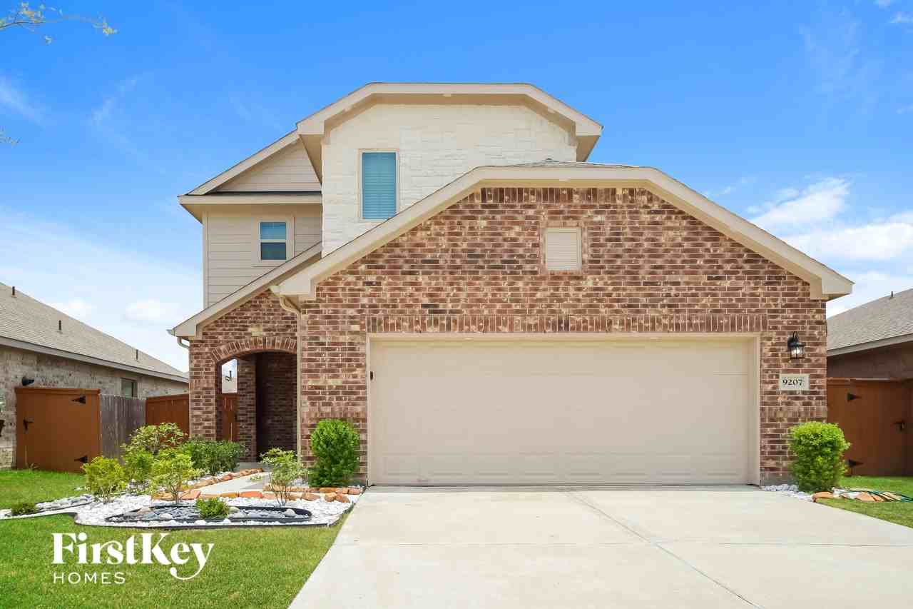 9207 Penfield Dr