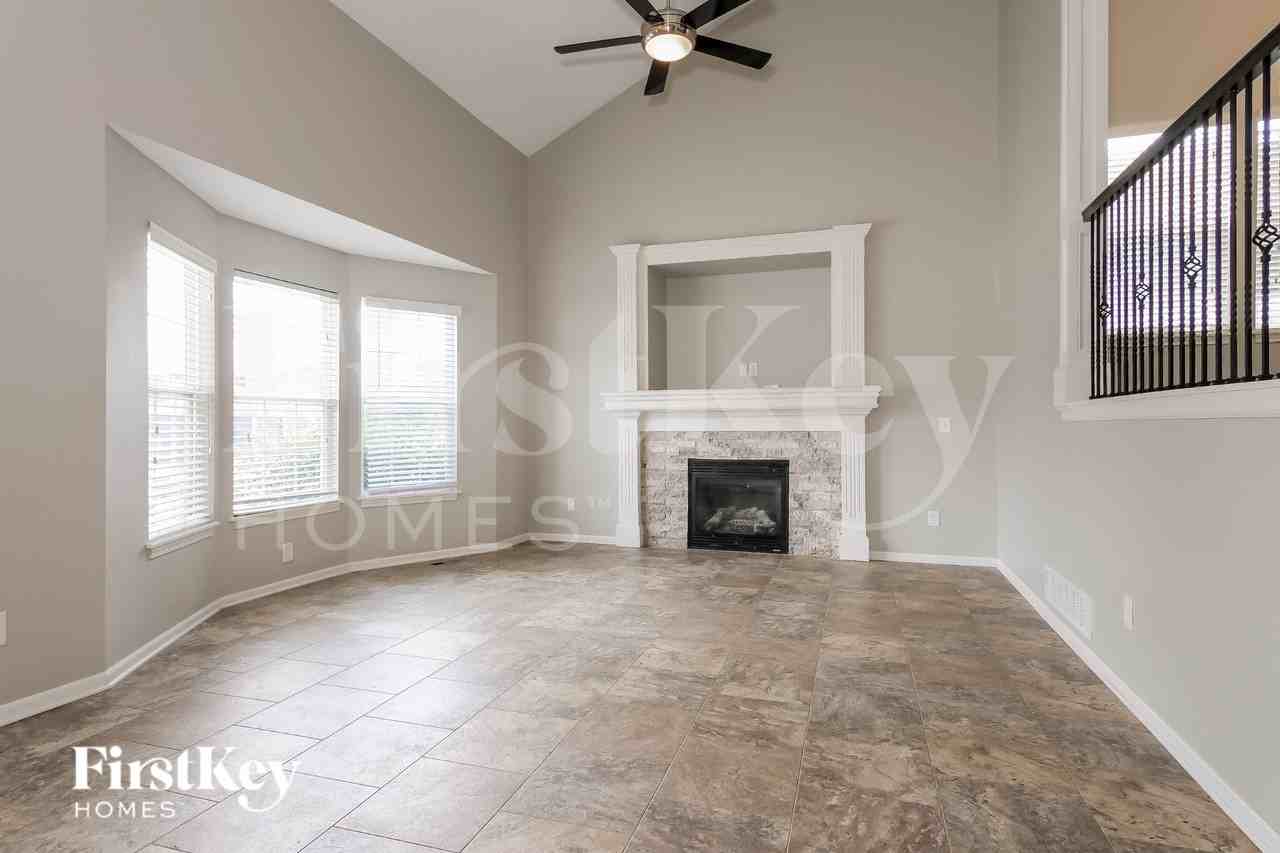 1224 N 133rd Ter - Photo 2 of 16