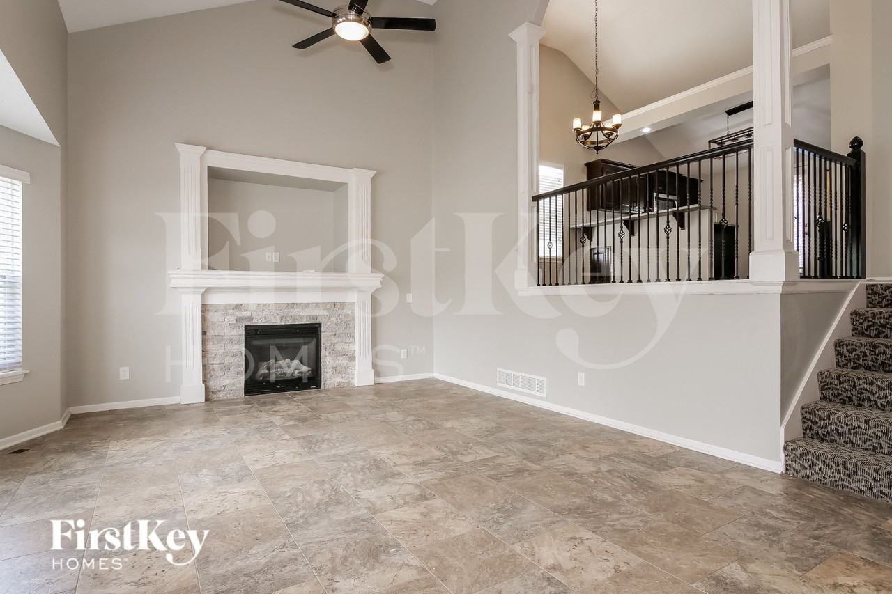 1224 N 133rd Ter - Photo 3 of 16
