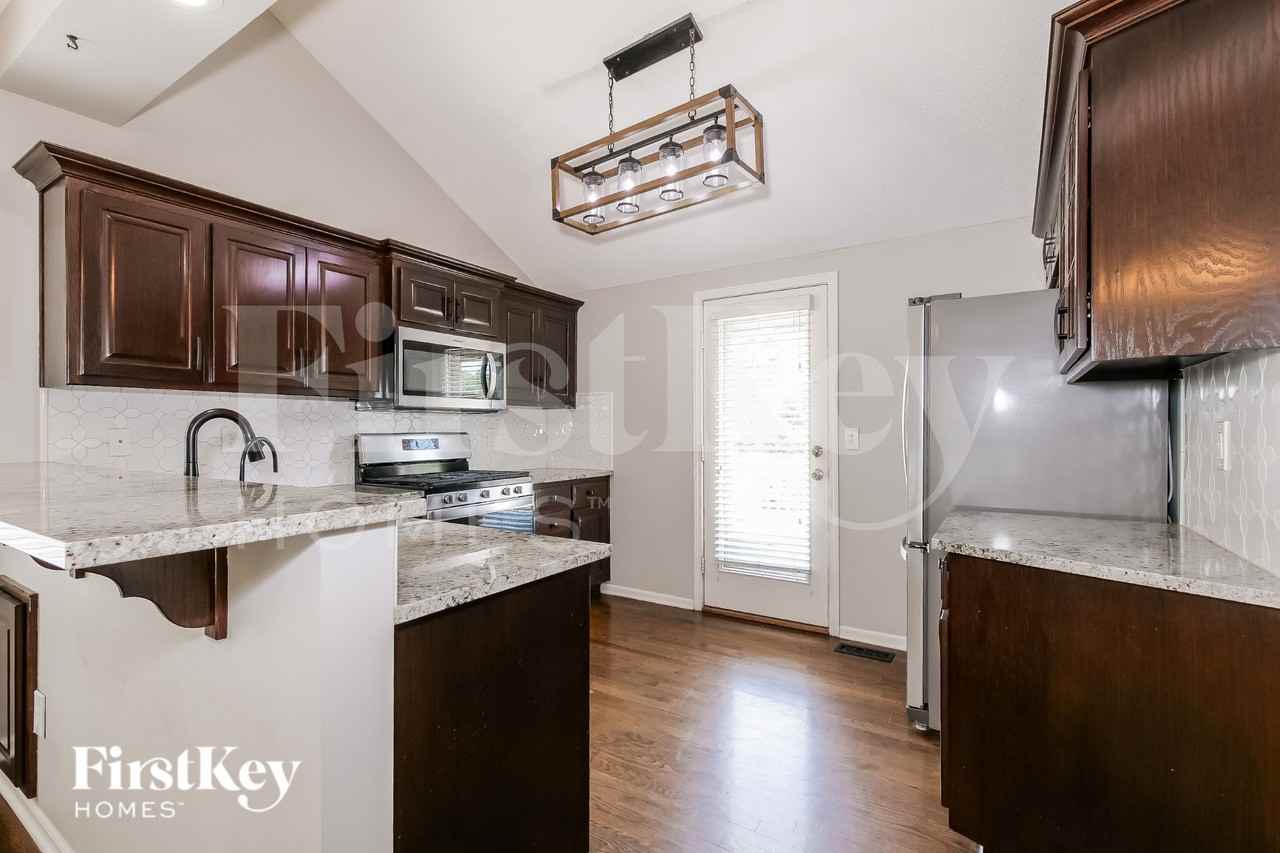1224 N 133rd Ter - Photo 6 of 16