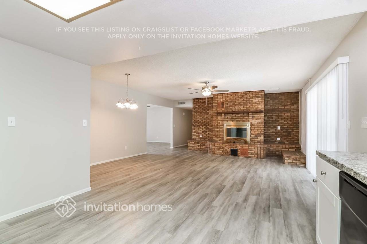 5148 W Laurie Ln - Photo 5 of 16
