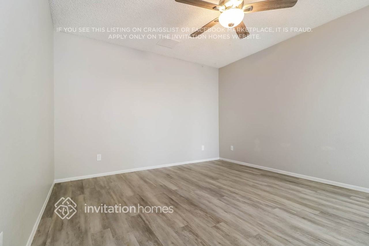 5148 W Laurie Ln - Photo 7 of 16