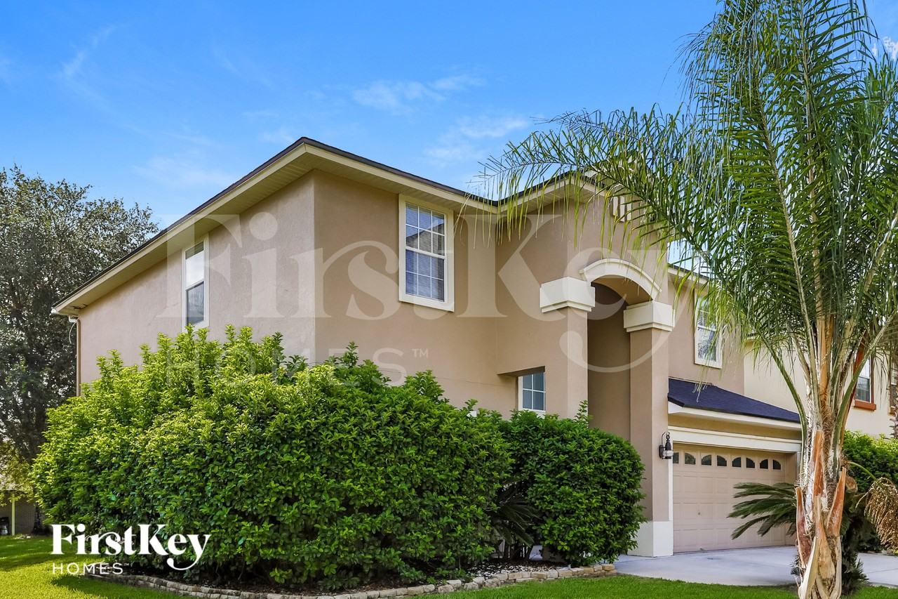 1559 Majestic View Ln - Photo 2 of 15