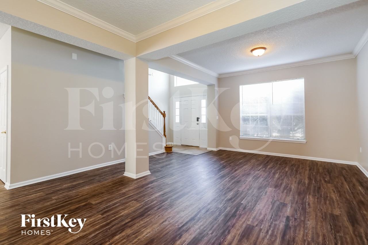 1559 Majestic View Ln - Photo 6 of 15