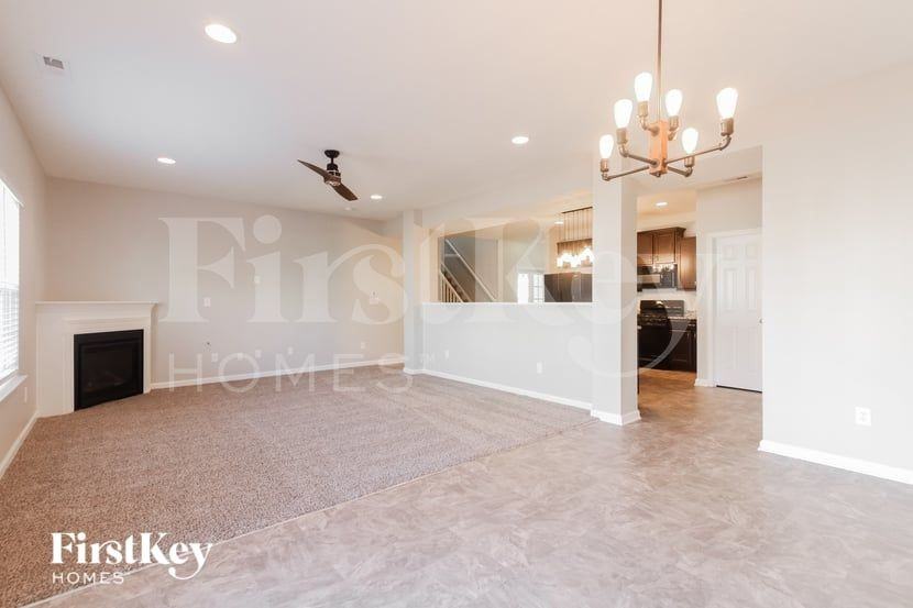 5273 Brandywine Dr - Photo 2 of 15