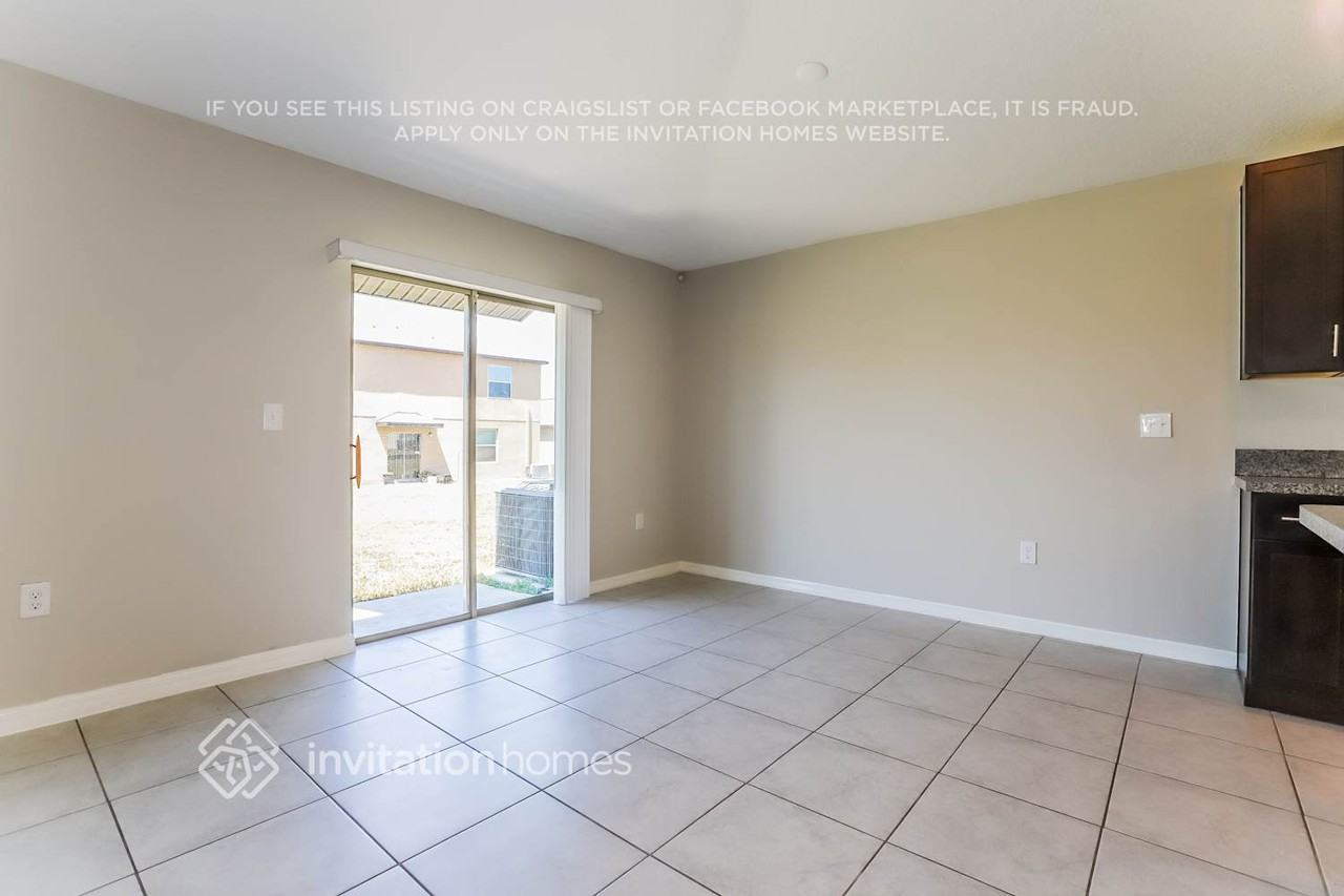 1585 Blue Rose Dr - Photo 5 of 17
