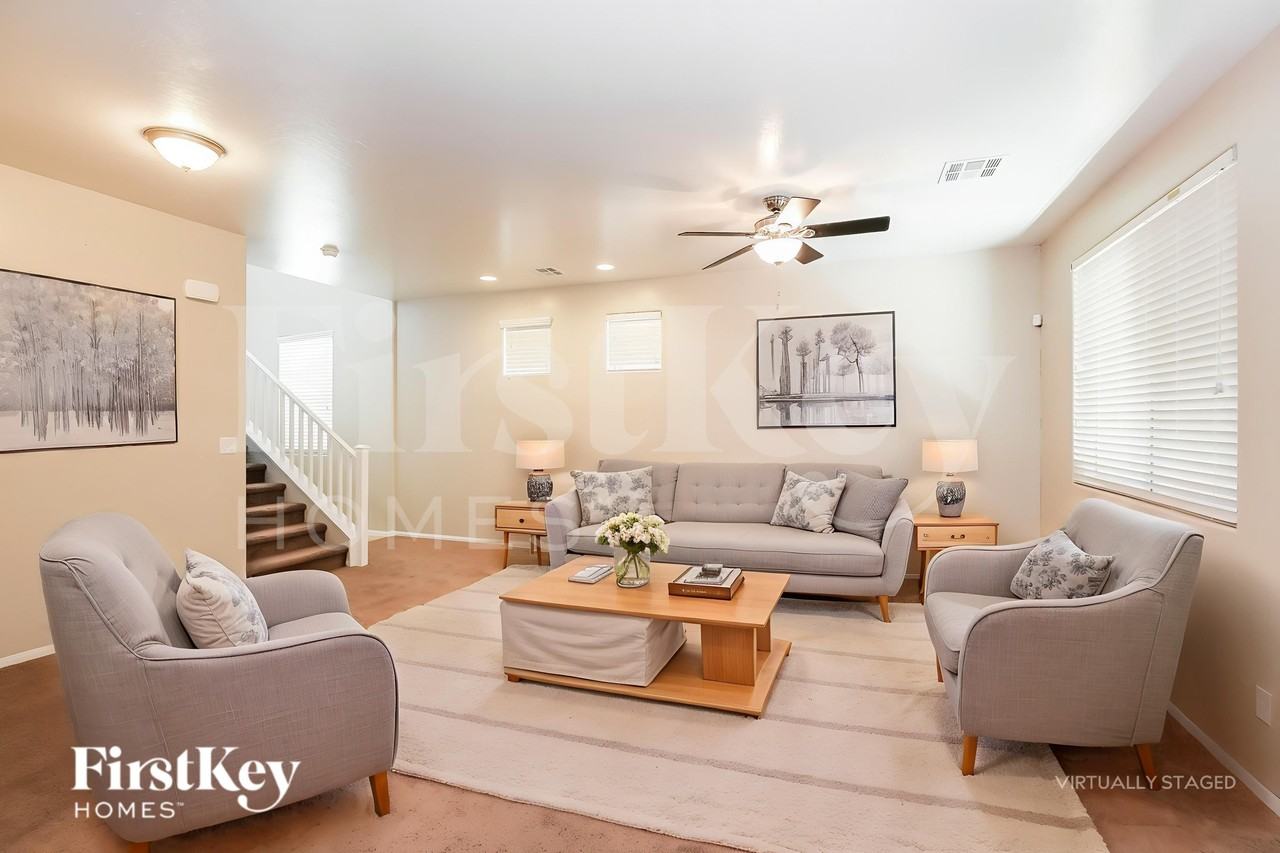 9337 Pearblossom Sky Ave - Photo 5 of 18