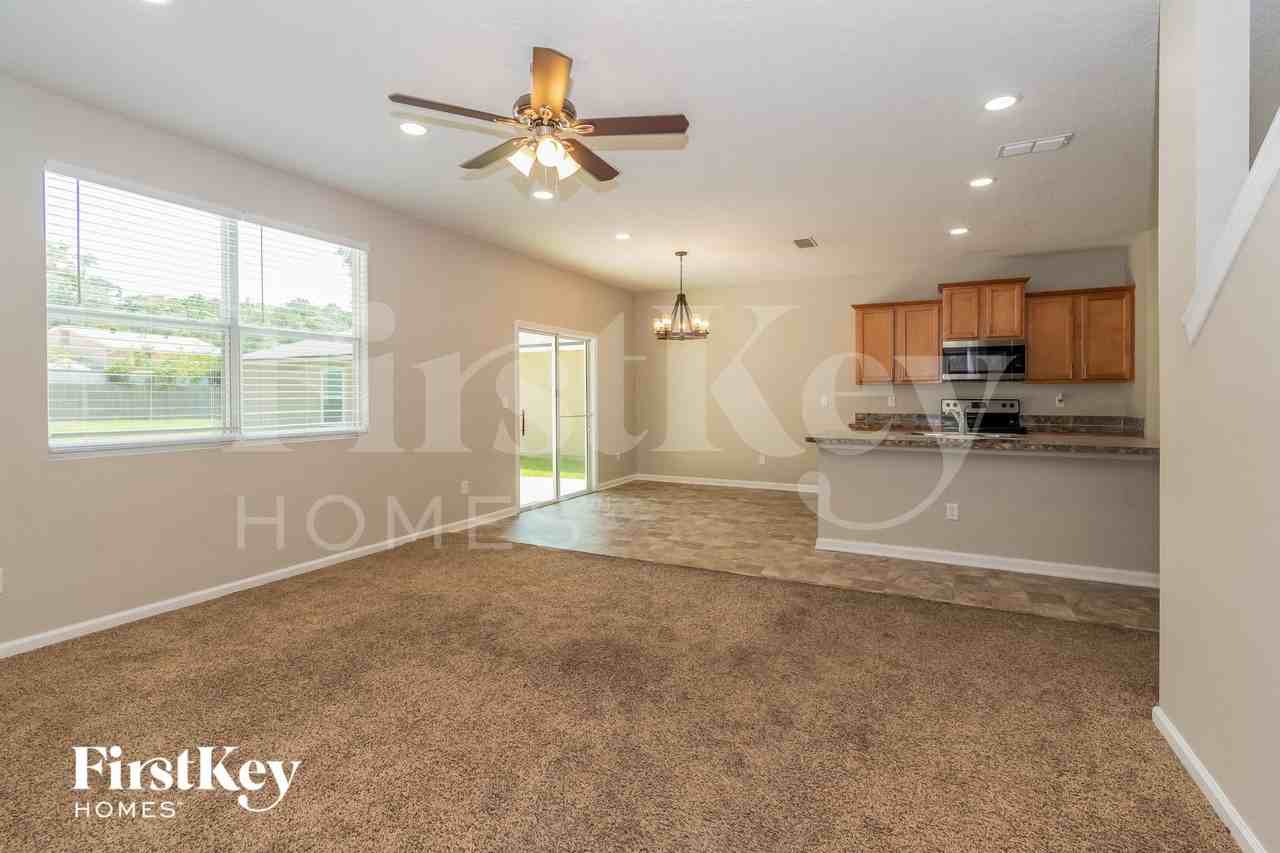 8058 Brothers Walk Ln - Photo 2 of 15