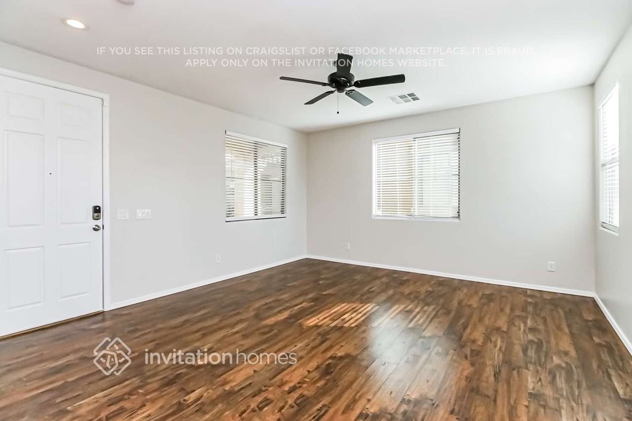 3771 E Santa Fe Ln - Photo 5 of 18