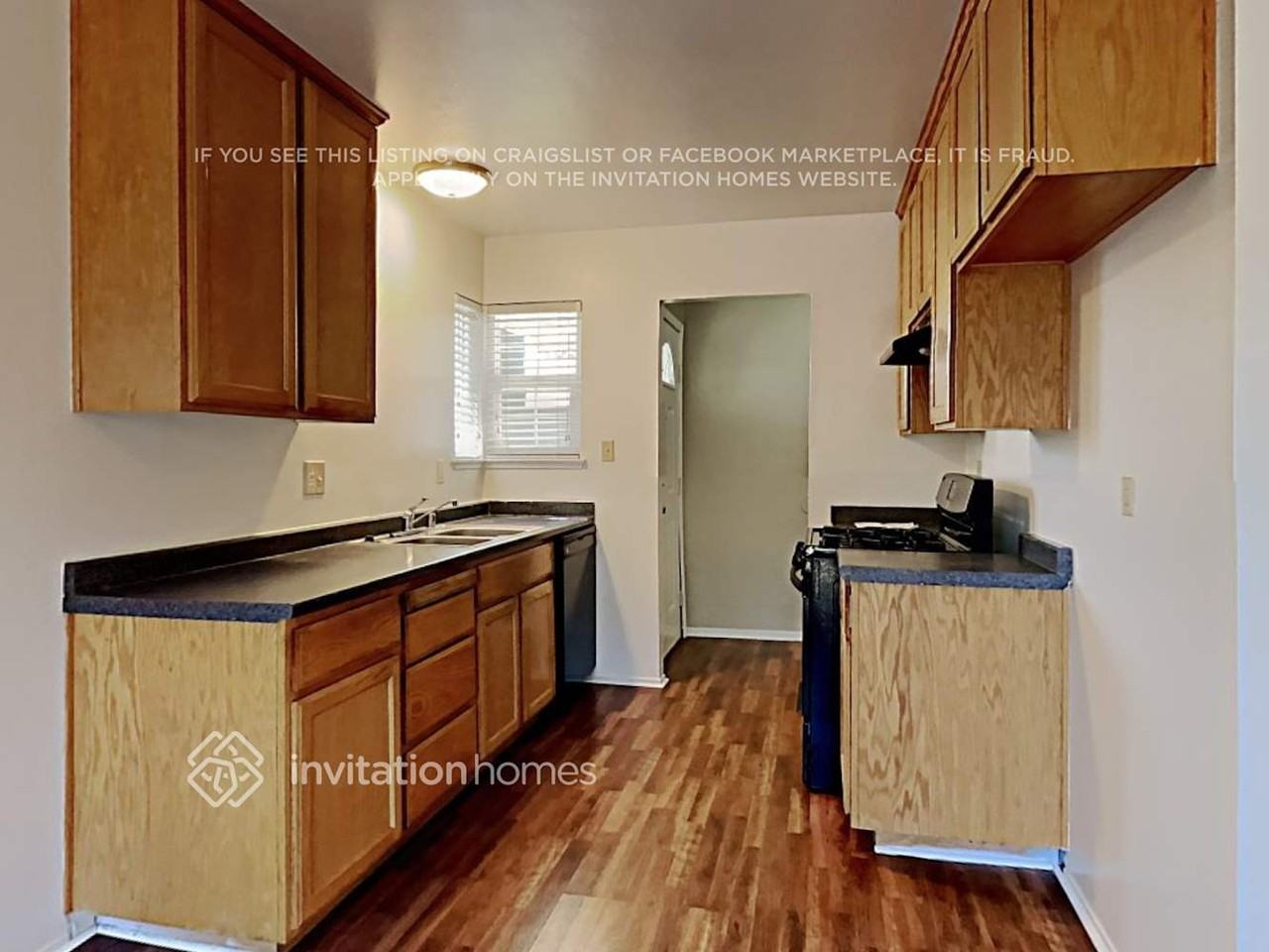 7913 Samantha Way - Photo 6 of 17